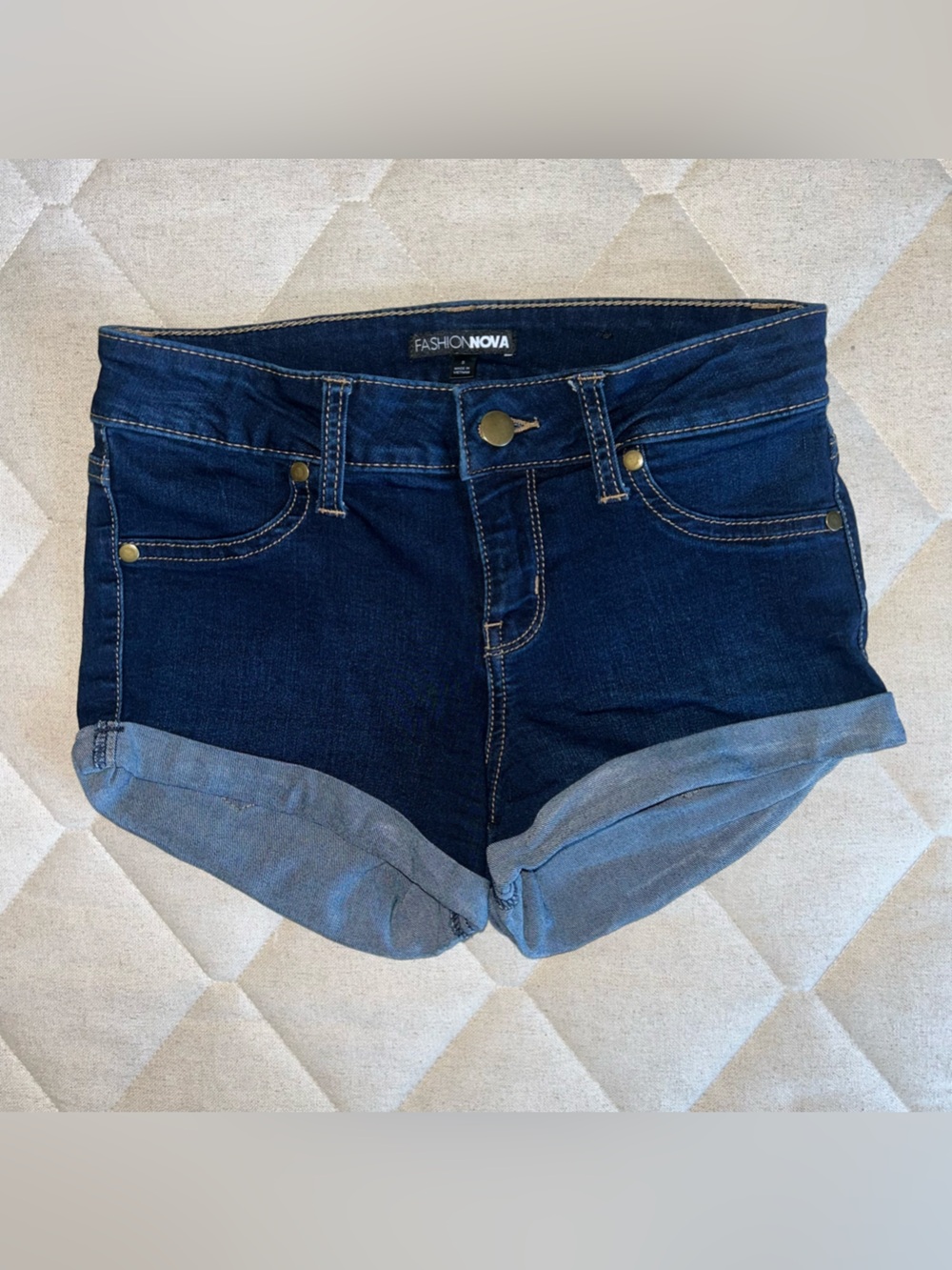Fashion Nova Dark Wash Rolled Cuff Denim Shorts Size 5